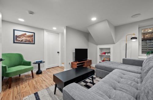 Baker Apartment | Cozy Dog-Friendly Unit with Parking Near Broadway