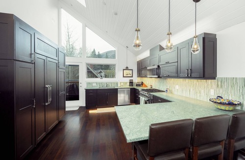 Aspen House | Cozy Duplex in Aspen, 4-bedroom - Close to Town!