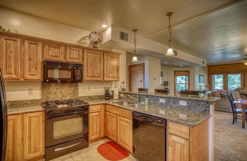 Pagosa Springs Condo | Cozy Golf course condo with A/C