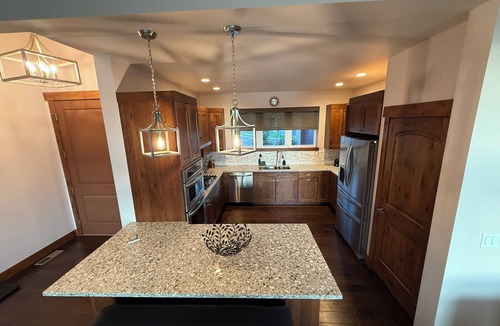 Gypsum House | Cozy Home Near Vail, Quiet+ Beautiful Views