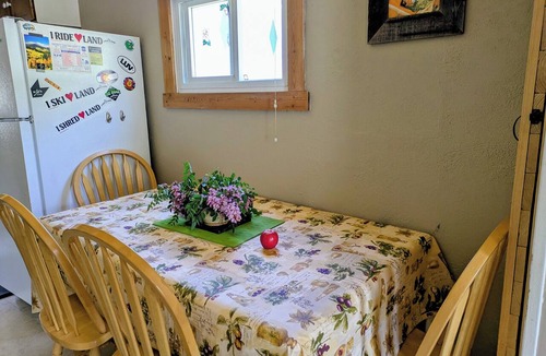 Idaho Springs Cabin | Cozy Idaho Springs Cabin: near Historic District, Hot Springs, Rafting & Trails