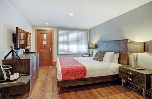Vail Cabin | Cozy King Room | Lodge at Vail