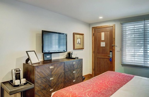 Vail Cabin | Cozy King Room | Lodge at Vail