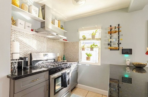 Salt Lake City House | Cozy Millcreek Bungalow Spa Bath Great for Extended Stays Pet-Friendly