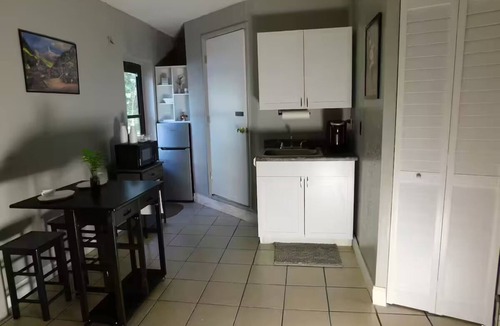 Clearwater Apartment | Cozy Quiet Serene Space Private Bath & Entry Near Safety Harbor