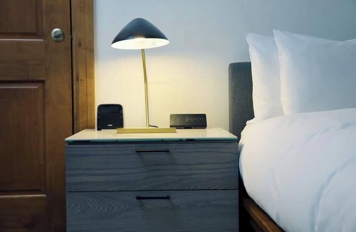 Vail Hotel | Cozy room with 2 Queens at Gravity Haus in the heart of Vail Village - walk to ski lifts!