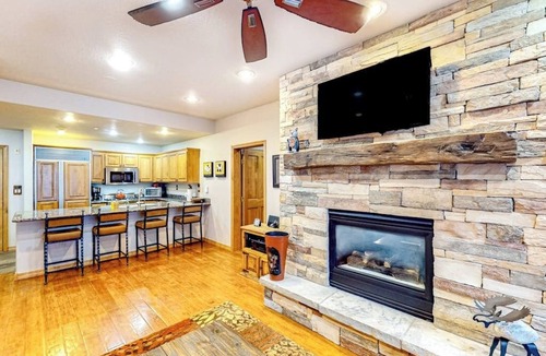 Edwards Condo | Cozy slope-side stay with excellent resort perks & scenic balcony