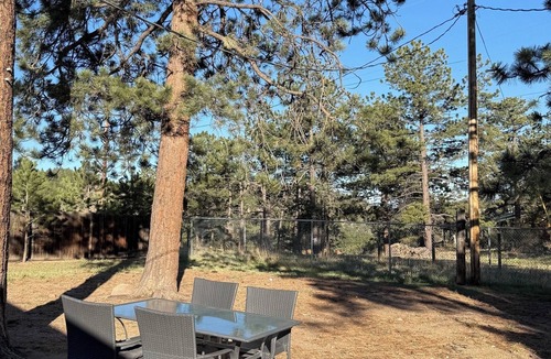 Pine Cabin | Cozy studio cabin in Pine with serene garden and conveniently close to highway.