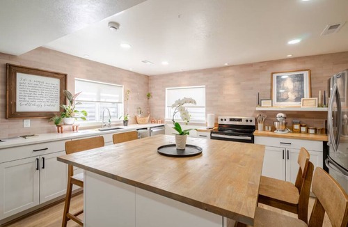 Spanish Fork Apartment | Cozy studio retreat in beautiful Spanish Fork neighborhood