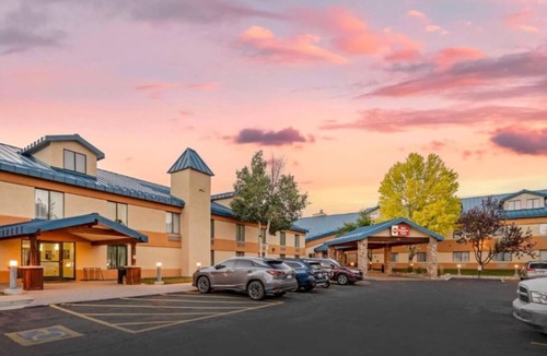 Eagle Hotel | Cozy & Stylish Private Space | 1 Unit | Great for Couples