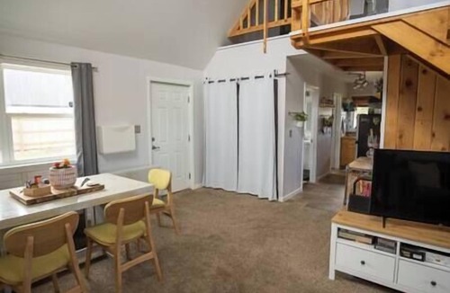 Silver Cliff House | Cozy Wet Mountain Valley Cottage