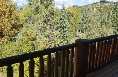 Mount Pleasant Cabin | Creek Side Mountain Cabin Retreat