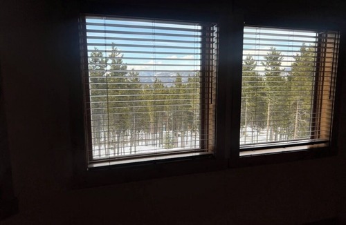 Timber Trail House | Custom 6 Bedroom/6 Bath TRUE Ski-in/Ski-out Home with the highest amenities!