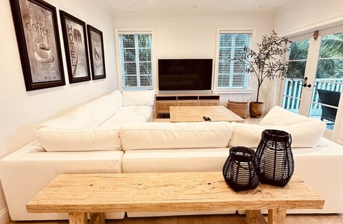Marathon House | Custom Built Luxury Home on Canal; Walk to Beach; Close to Everything! Dockage