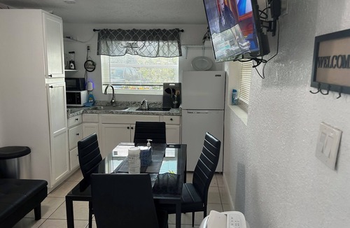 Delray Beach Apartment | Delightful apartment with AC in sunny Delray Beach
