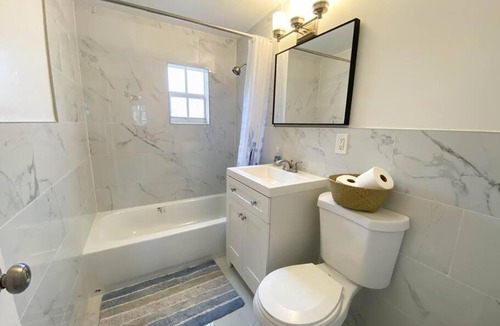 Delray Beach House | Delray Beach amazing house fits up to 8 people, works best for 5 - At Av 344