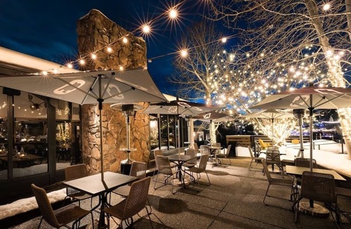 Steamboat Springs Hotel | Deluxe Two Queens | Two Queen at Gravity Haus Steamboat, Pets are Allowed
