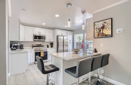 Denver House | Denver 5 BR|Game Room|Luxury Mattresses|Large Patio