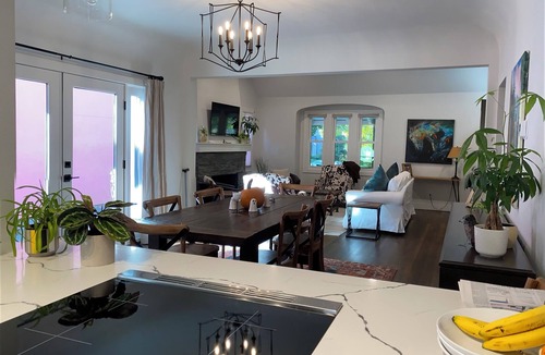 South Park Hill House | Denver-So Park Hill-TOOTHBRUSH & CLOTHES ARE ALL YOU NEED! Sleeps 6-8. Pets OK.