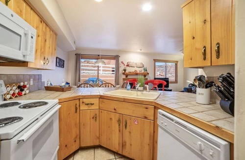 Moab South Valley Condo | Desert Golf Escape - Three Master Suites