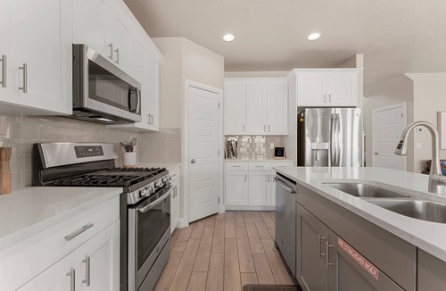 Sienna Hills House | Desert Serenity: Community Pool + Hot Tub, Ping Pong Table!