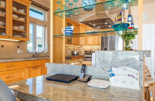 Dillon Beach House | Dillon Beach~5-Star~Pacific Horizon~Hot Tub~Solar~WiFi~Summer Fun! ~Sea Glass