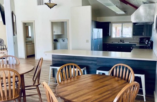 Jensen House | Dino Trails Getaway South - Sleeps up to 42 People