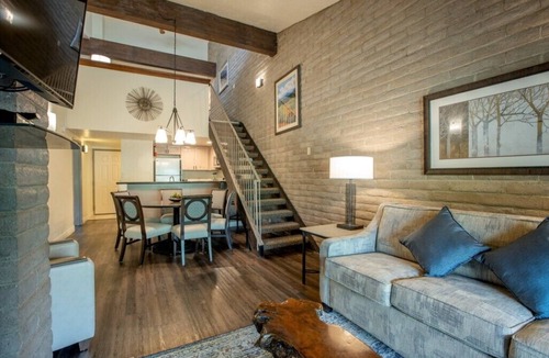 Vail Resort | Discover Vail's Best Kept Secret. Great family location. Sleeps up to 8.
