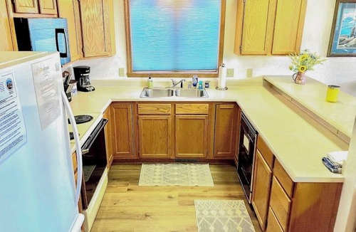Pagosa Springs Cabin | Dog-friendly cabin with large yard, wood stove, grill & mountain views