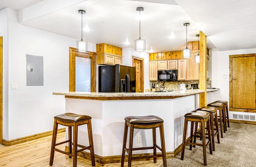 Pagosa Springs Condo | dog-friendly, golf course-front condo near hot springs and wolf creek ski area