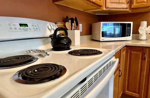 Westcliffe Hotel | Dog-Friendly Mountain Retreat: Aspen Suite