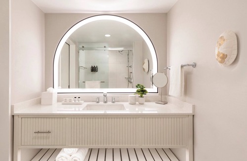 Singer Island Hotel | Don't Miss An Oceanfront Unit w/onsite Pool