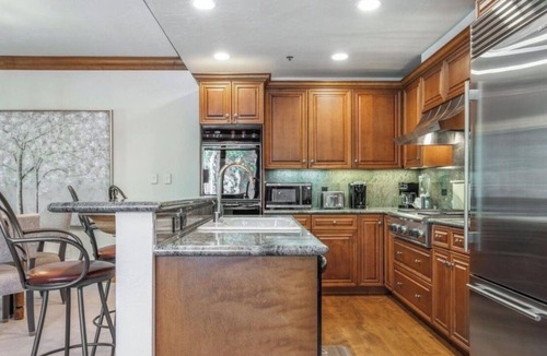 Beaver Creek Condo | DON'T MISS THIS TRUE SKI IN/SKI OUT VILLAGE GEM, PRIME LOCATION, SLEEPS 5