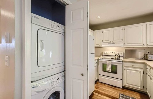 Central Boulder Condo | Downtown 2 BDR/2 BA - Walk to Everything