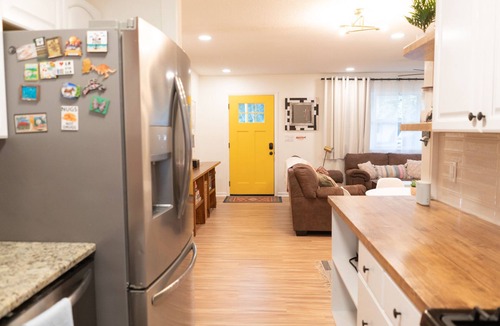 Fort Walton Beach House | Downtown and Beach Adjacent Home in Neighborly Part of Town