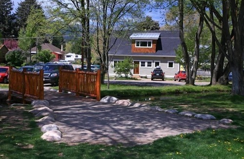 Carbondale Apartment | Downtown Carbondale Retreat Next to Sopris Park, Walkable & Dog-Friendly
