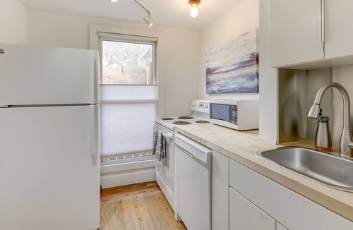 Glenwood Springs Cottage | Downtown Cottage w/ Patio: Next to Colorado River!