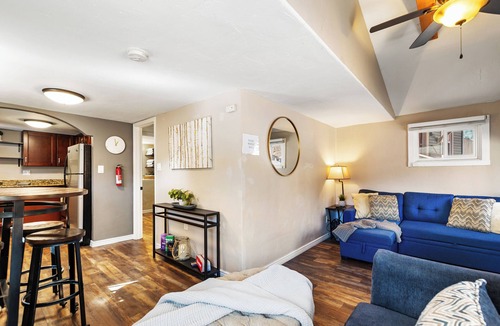 Manitou Springs Apartment | Downtown Manitou 1BR: Walk to Incline + Free Parking [Dog Friendly]