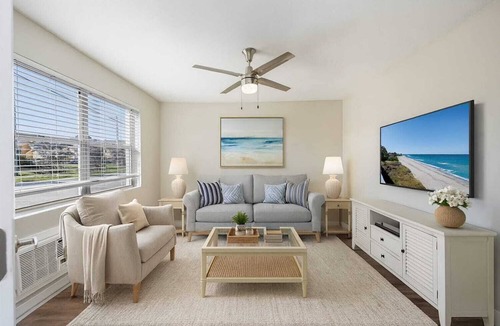 Redevelopment Area Apartment | Downtown Naples Coastal Retreat