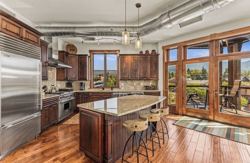 Downtown Steamboat Springs Condo | Downtown Penthouse | Chef's Kitchen | Covered Parking