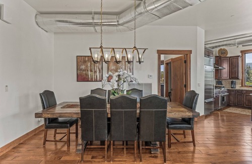 Downtown Steamboat Springs Condo | Downtown Penthouse | Chef's Kitchen | Covered Parking