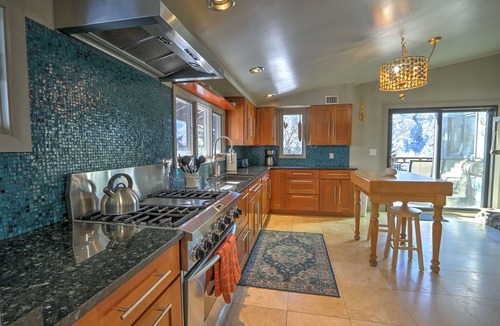 Glenwood Springs House | Downtown with Scenic Mountain Views