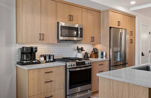 Old Town House | Downtown WP Penthouse 215 I Private Hot Tub I Great Views I 2 Story I Discounted Attractions
