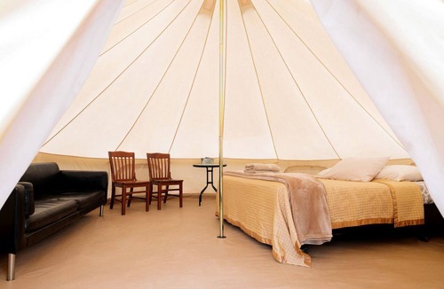 Hildale RV Rental | Dry Glamping Tent Near Zion National Park, Ideal for Couples