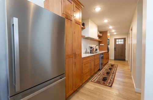 Meadow View Heights Cabin | Duck Creek Escape - Hot Tub, Fire Pit & Family Fun
