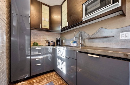 Colorado Springs House | Dwntown Zen Home - Spa Shower, Pet Friendly, Mural, Patio w/Firepit, Grill, W/D