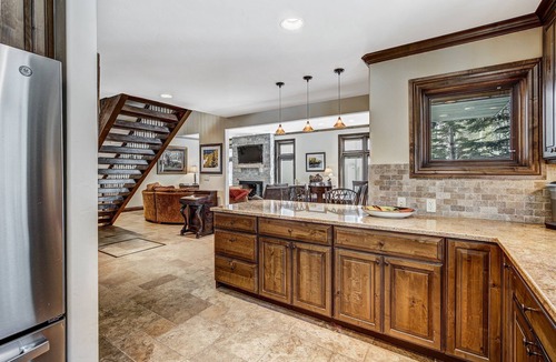 Vail House | 🏆 East Vail Home | 4 En-Suite Bedrooms | Heated Garage | Bus to Vail Village