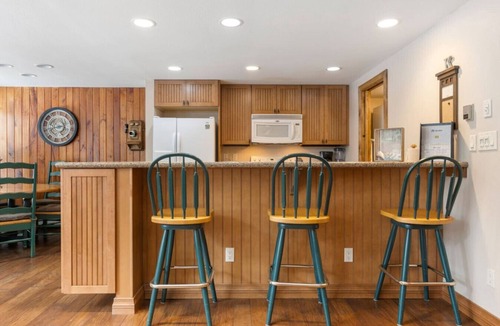 Vail Villa | East Vail Townhome - Close to Racquet Club