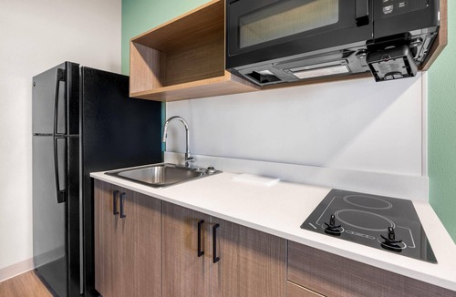 Rustic Hills Hotel | Echo Suites Extended Stay By Wyndham Colorado Springs Airpt
