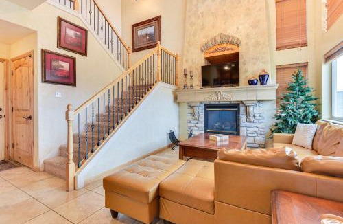 Wolf Creek House | Eden Townhome w/Mtn View + Shuttle to Powder Mtn!